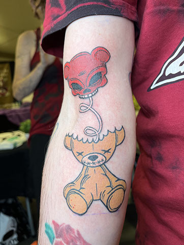 tattoo,aces,high,alex,rockoff,alexrockoff,west,palm,beach,traditional,neotraditional,beetle,beatle,flower,sunflower,floral,color